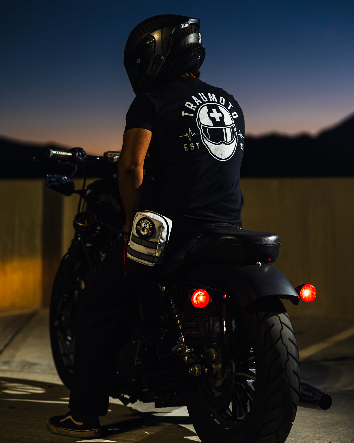 Traumoto Minimalist Logo T-Shirt